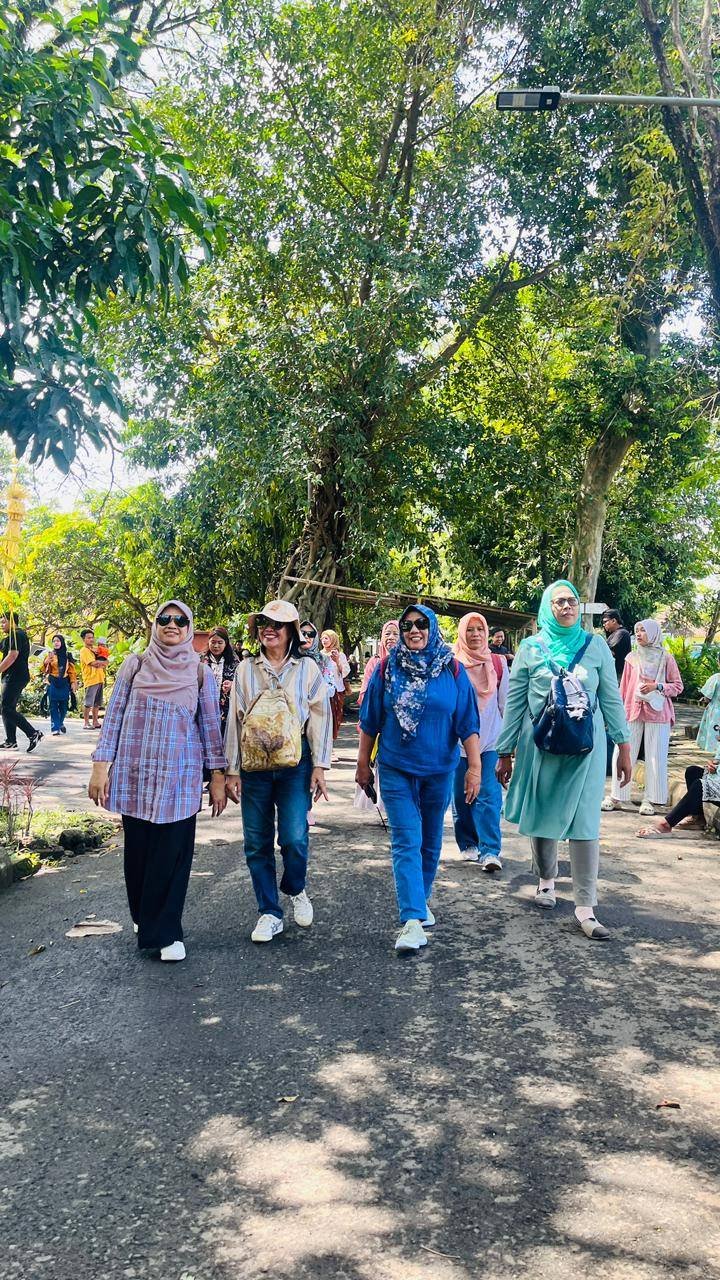 Carladin jumputan dan batik